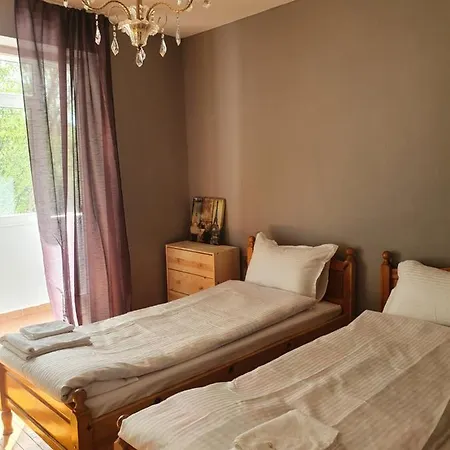 2 Bedroom City