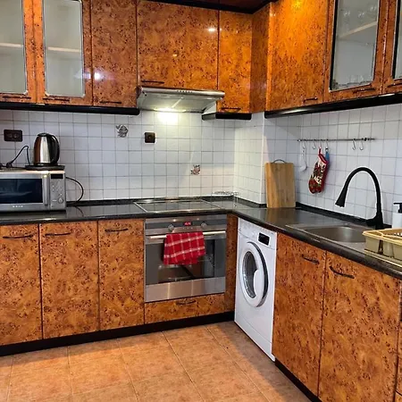 2 Bedroom City 아파트